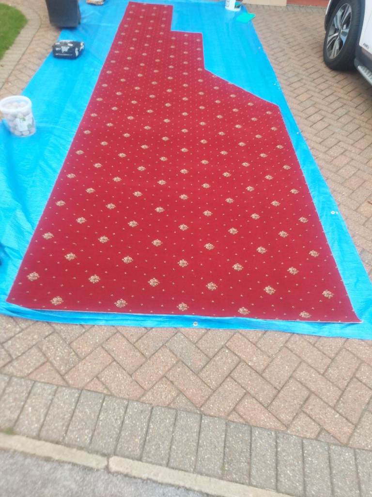 New Quality Carpet Offcut. .Best heavy wear axminster. 80% wool.Read Description