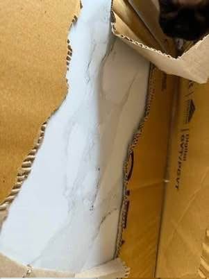 image for 4 large tiles 600 x 1200 mm in white and grey marble pattern brand new price is for all 4 tiles