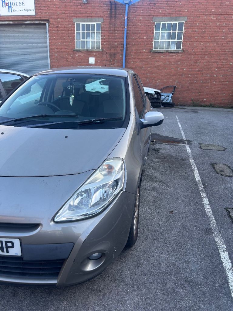 Renault Clio I music 