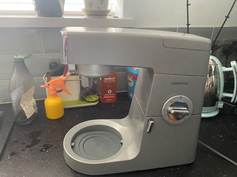Kenwood blender (silver with attachments) 