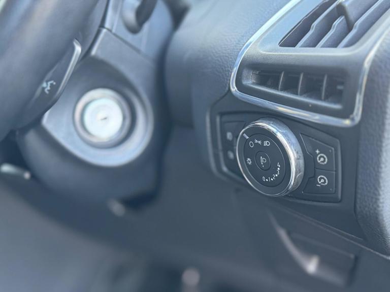 2012 Ford Focus 1.6 TDCi 115 Zetec 5dr HATCHBACK DIESEL Manual