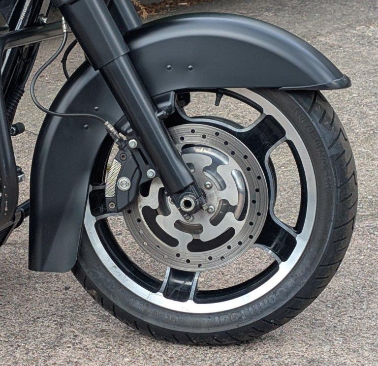 HARLEY DAVIDSON TOURING FLHX STREET GLIDE