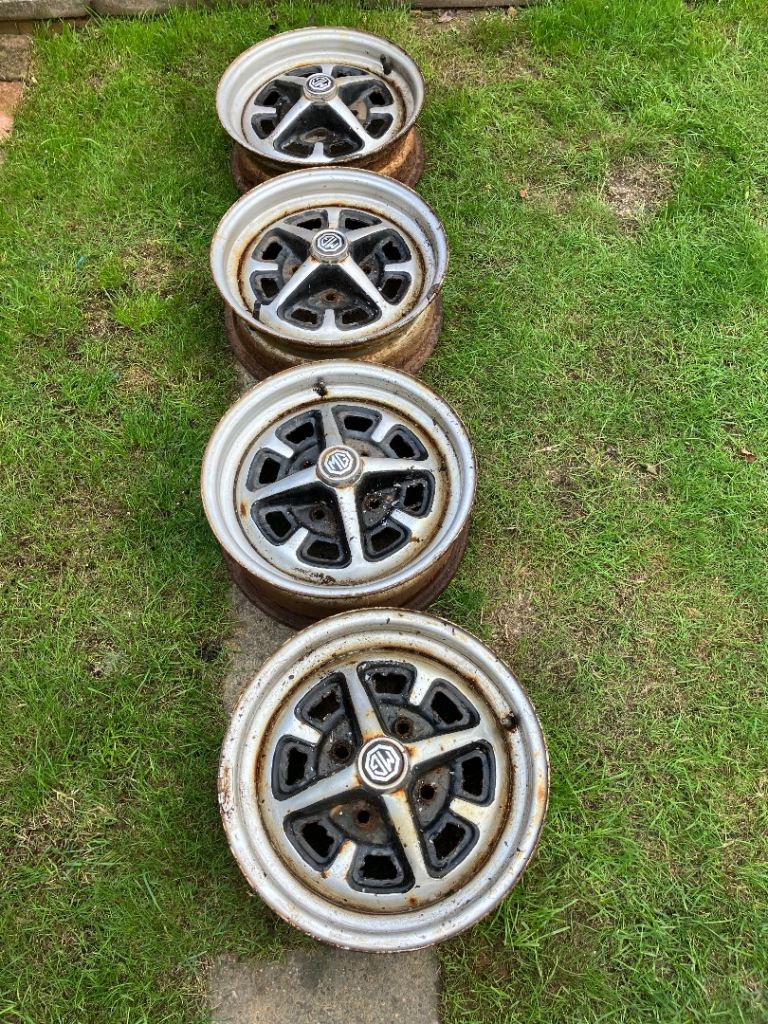  MGB Rostyle wheels