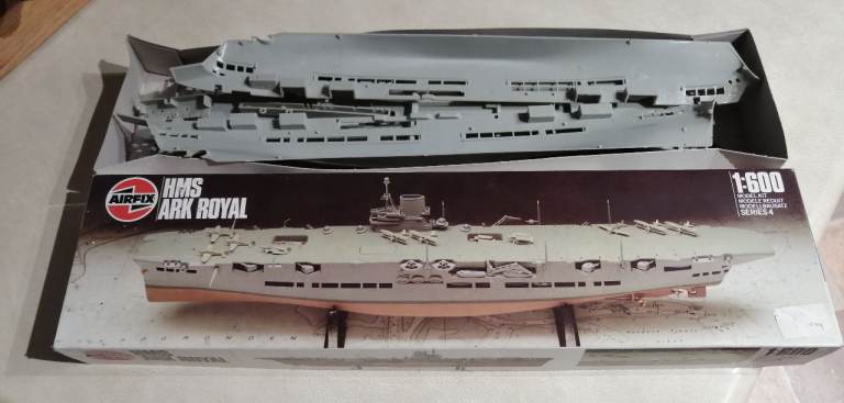 Airfix HMS Ark Royal 1:600 kit - series 4
