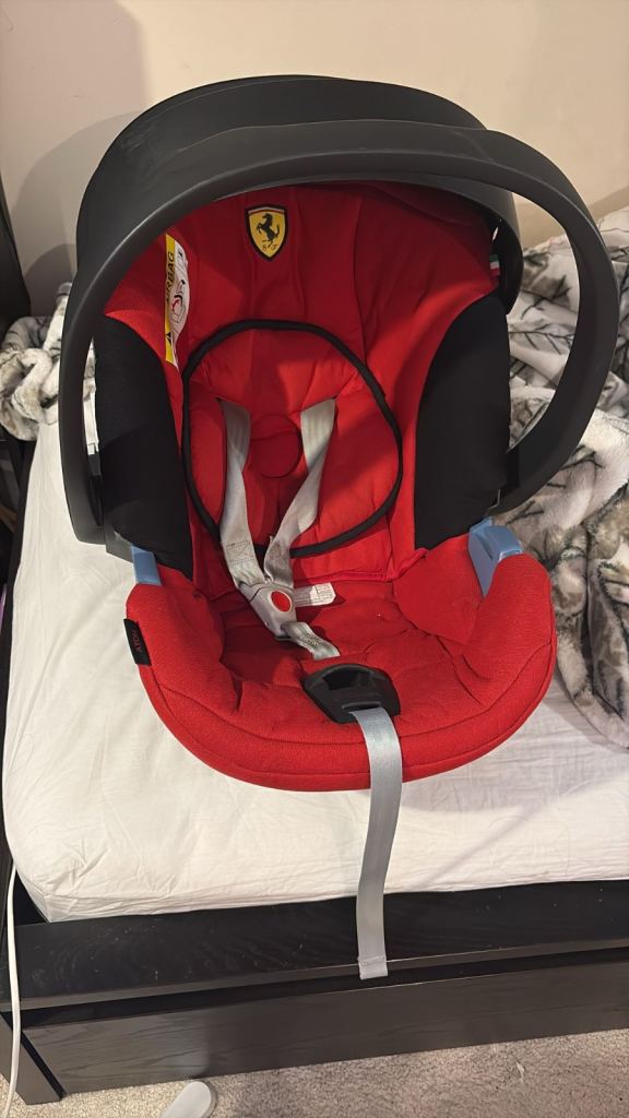 image for Ferrari baby car seat MUST GO