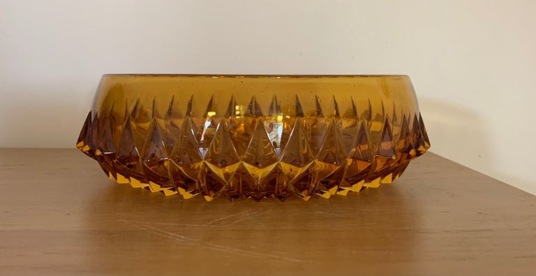 Amber Glass Bowl with Diamond Pattern – Good Condition