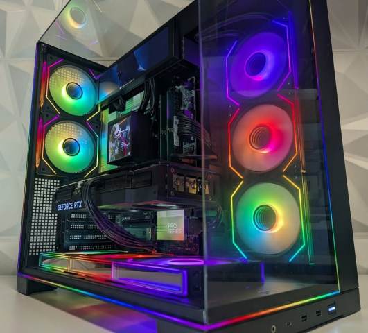 Ryzen 7 9850x3d RTX 5080 64GB DDR5 2TB Gaming PC | in Romford