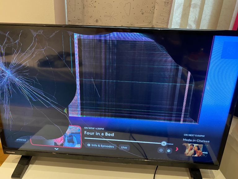 Toshiba Smart TV with Severely Cracked Screen – Spares or Repair