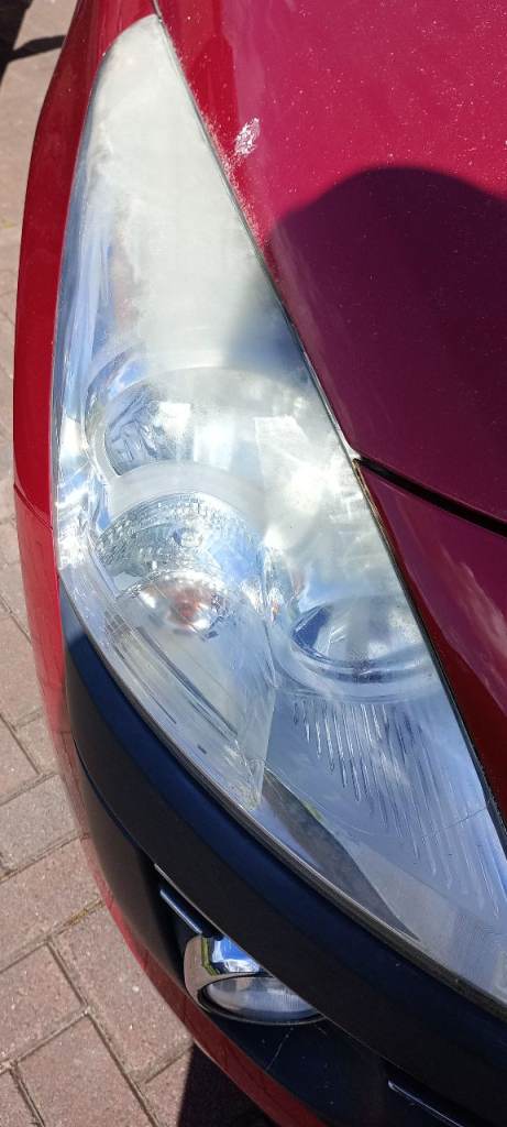 2012 Peugeot 3008 o/s headlight 