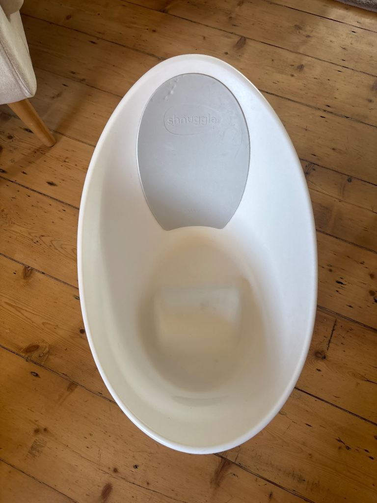 Shnuggle baby bath tub