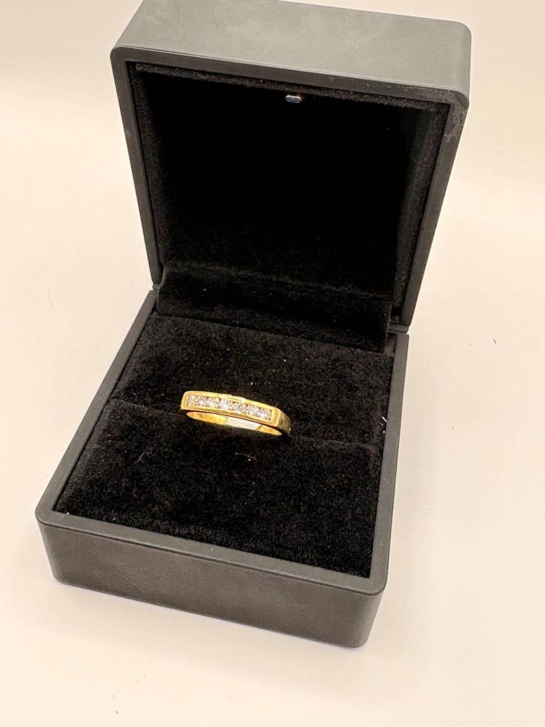 18CT HM DIAMOND ETERNITY RING (PENNY LANE ASHINGTON )