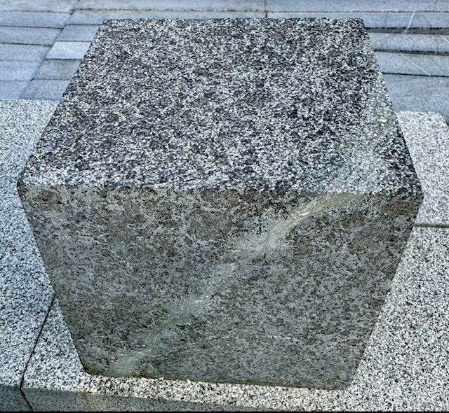 GRANITE BLOCKS / KERBS / KERBSTONES / EDGING / SETTS / STEPS - 150x150x150mm - ONLY £5 EACH!!