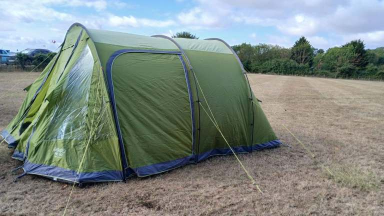 Tent (Vengo Iris 4 person) SJC Retail/Outdoor Persuits