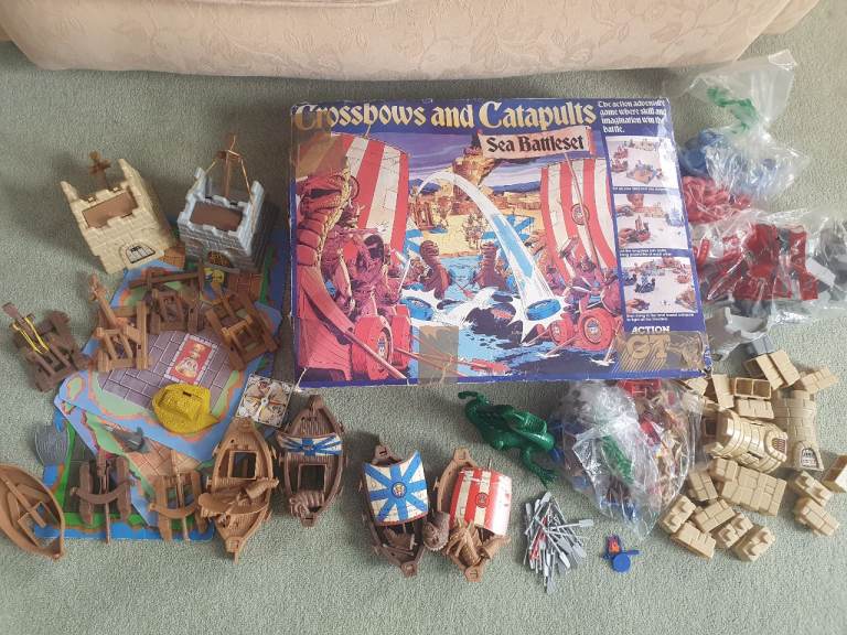 Crossbows and Catapults Sea Battleset Game