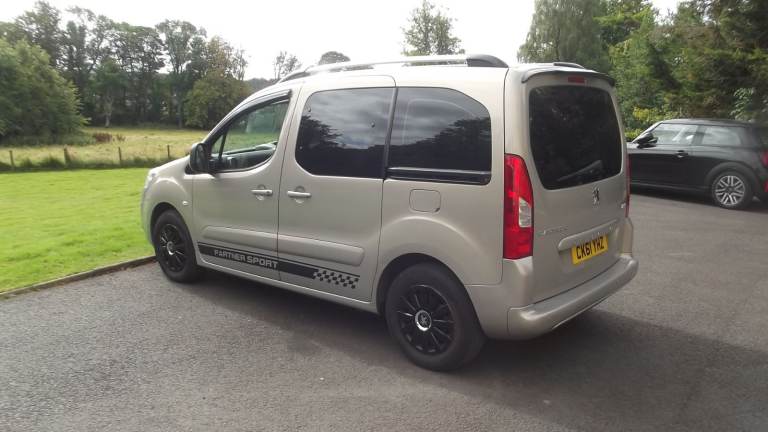 Peugeot, PARTNER TEPEE, MPV, 2011, Semi-Auto, 1560 (cc), 5 doors