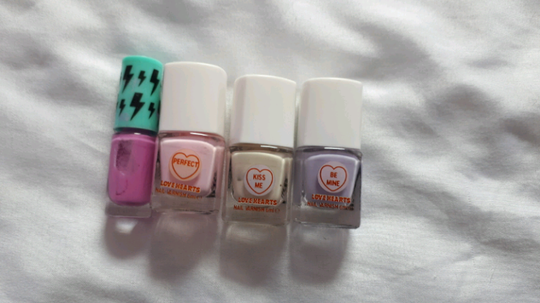 Girls Nail Varnishes x 4 - NEW 