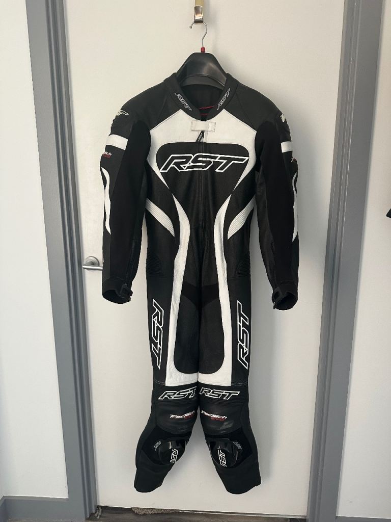 RST one piece leathers UK38