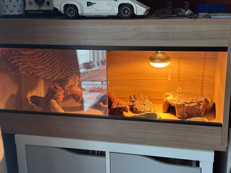 Vivarium 90 x 45 x 45 including accessories 