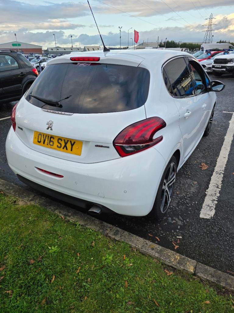 image for Peugeot, 208, Hatchback, 2016, Manual, 1199 (cc), 5 doors