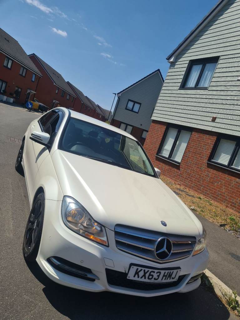 2013, Mercedes, C CLASS, 2143 (cc), 4 doors, Manual