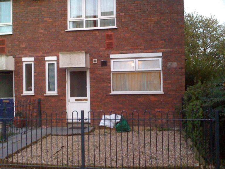 1 LARGE BEDROOM AVAILABLE IN A 3 BEDROOM HOUSE AT TW3 3RA, HOUNSLOW CENTRAL