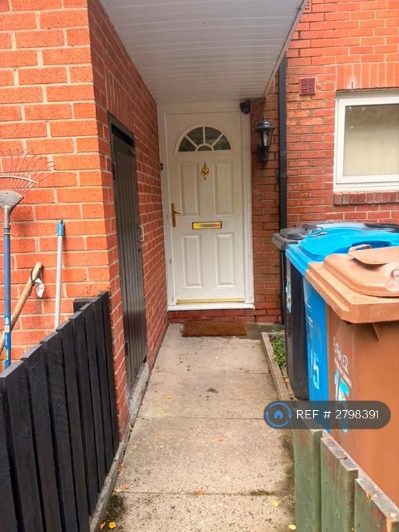 2 bedroom flat in Eccles, Manchester, M30 (2 bed) (#2798391)