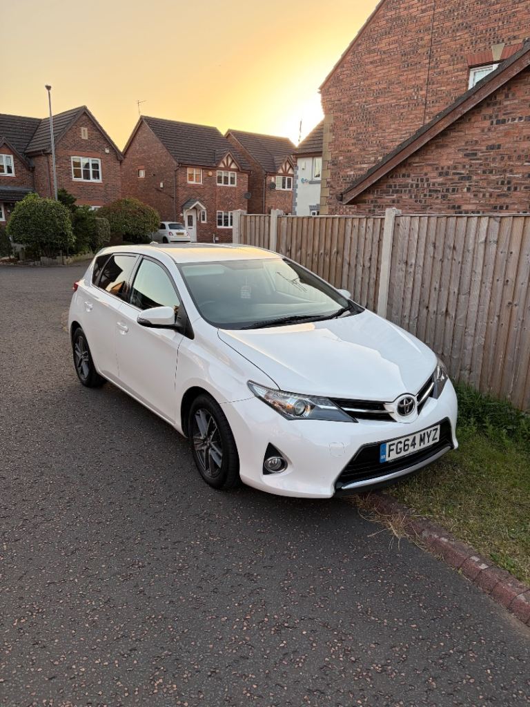 Toyota, AURIS, Hatchback, 2014, Manual, 1364 (cc), 5 doors