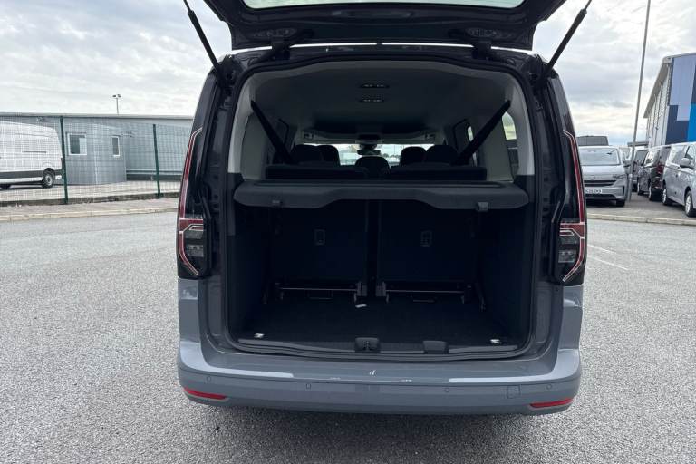 2024 Volkswagen Caddy Maxi 2.0 TDI 122 Life 5dr DSG Van DIESEL Automatic