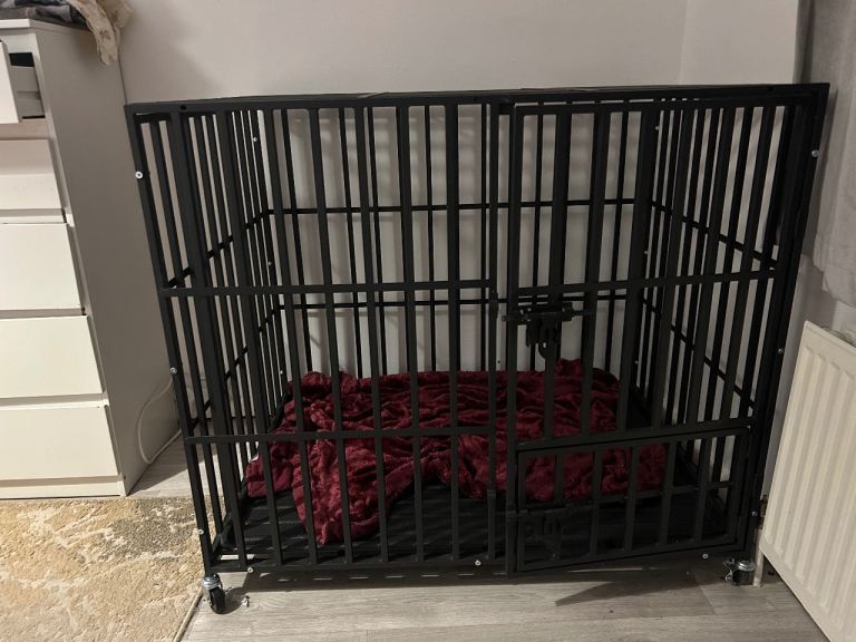Large heavy duty dog cage 