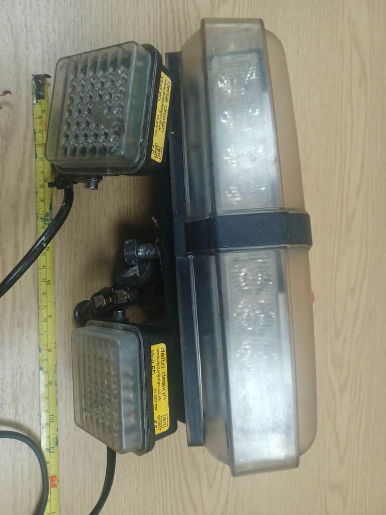 12v recovery lights x3