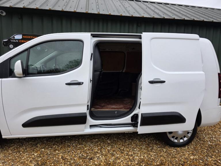 2021 Vauxhall Combo 2300 1.5 Turbo D 100ps L2 H1 Sportive Van * PLUS VAT *  PANEL VAN Diesel Manual