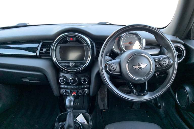 2017 MINI Hatch 1.5 Cooper D 3dr Auto [Chili Pack] Hatchback DIESEL Automatic