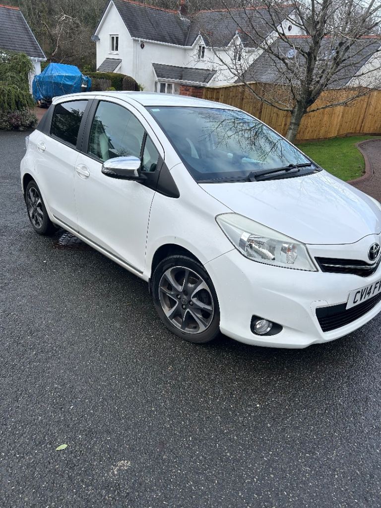 Toyota, YARIS, Hatchback, 2014, Manual, 1329 (cc), 5 doors