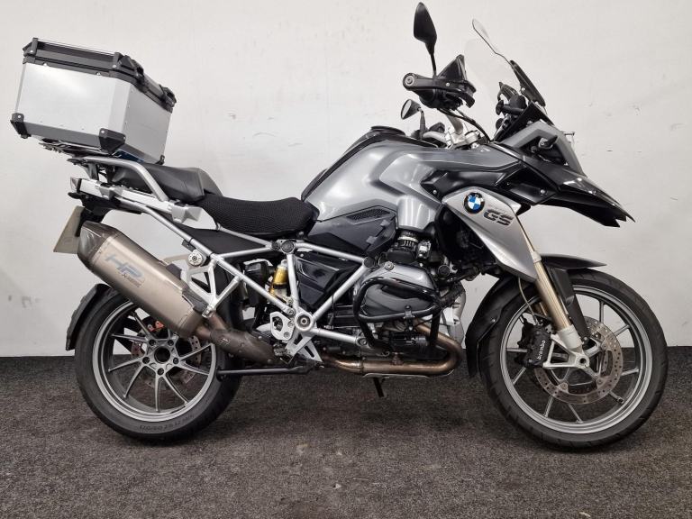 BMW R1200GS ** AKRAPOVIC EXHAUST - ENGINE BARS - SPOT LIGHTS **