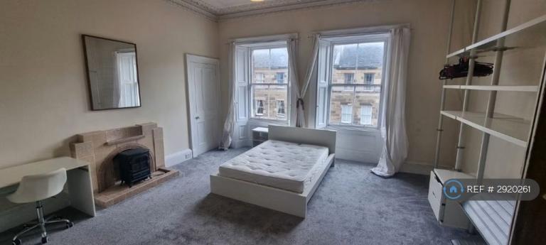 6 bedroom flat in Edinburgh, Edinburgh, EH8 (6 bed) (#2920261)