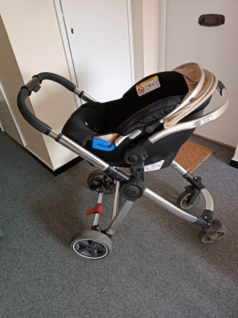 Baby Car Seat with Stroller Frame - Black and Beige