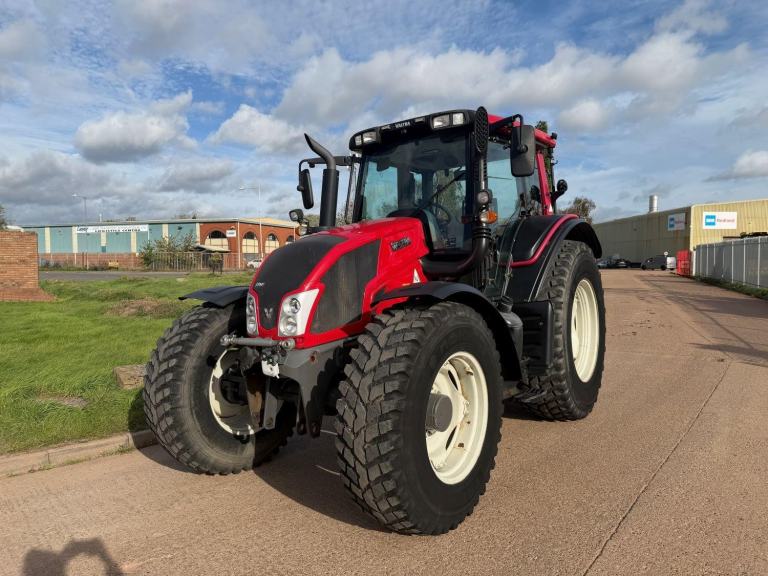 VALTRA N113 H SERIES TRACTOR 2016