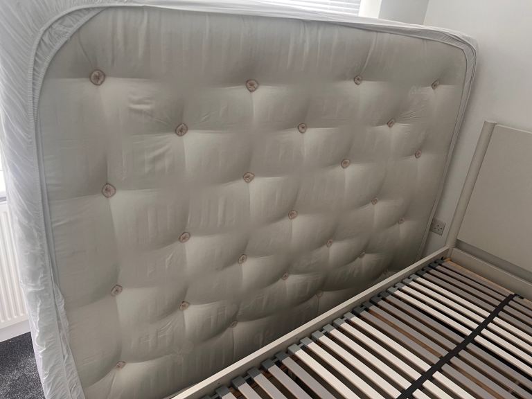 Signature Platinum 2000 Pocket Sprung Orthopaedic Natural Mattress