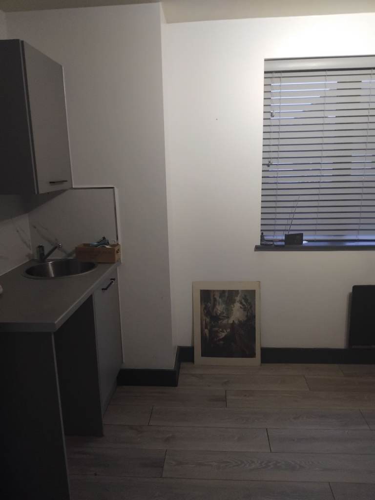 Double studio to let in Kt6