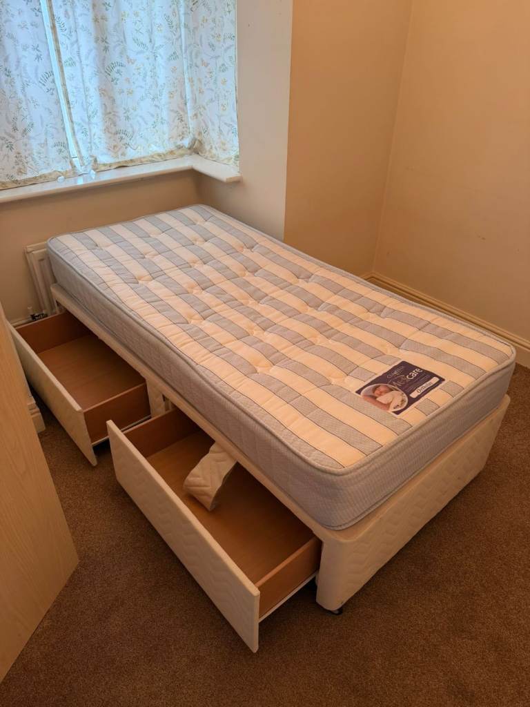 Single bed with mattress for £90