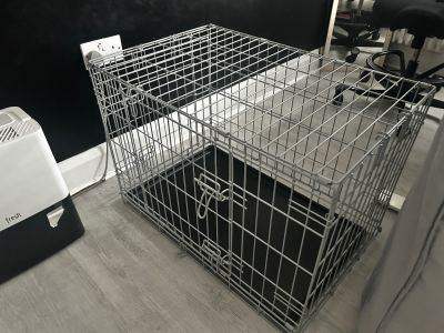 Medium dog crate