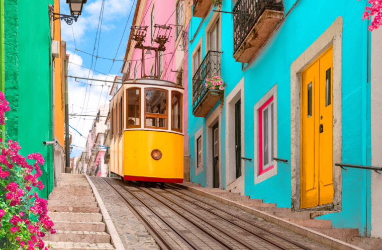 return flights to lisbon in August
