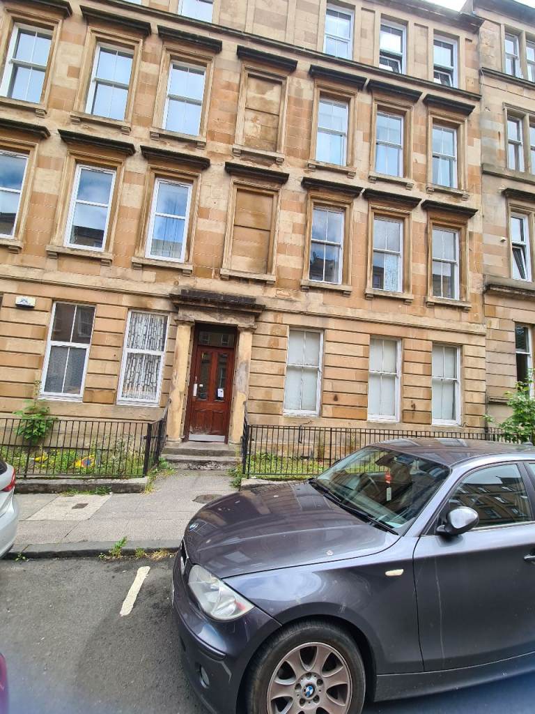3 Bedroom Flat West End
