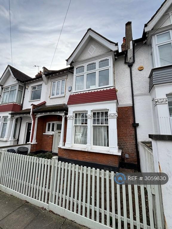 3 bedroom house in Fircroft Road, London, SW17 (3 bed) (#3059830)