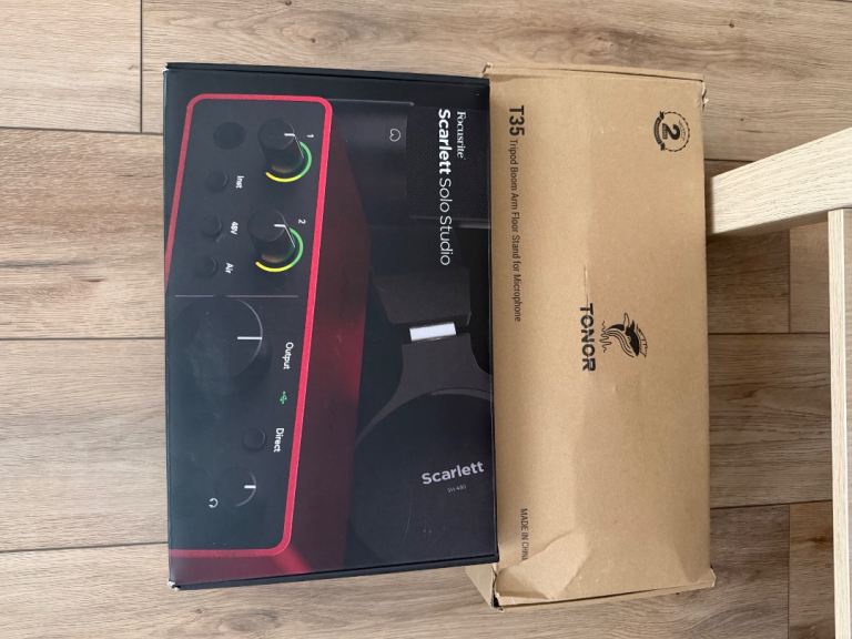 Focusrite Scarlett Solo Studio Bundle - As New