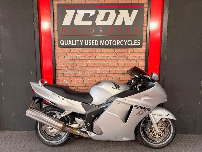 2001 Honda CBR1100XX Blackbird | 8441 Miles | Great Condition |