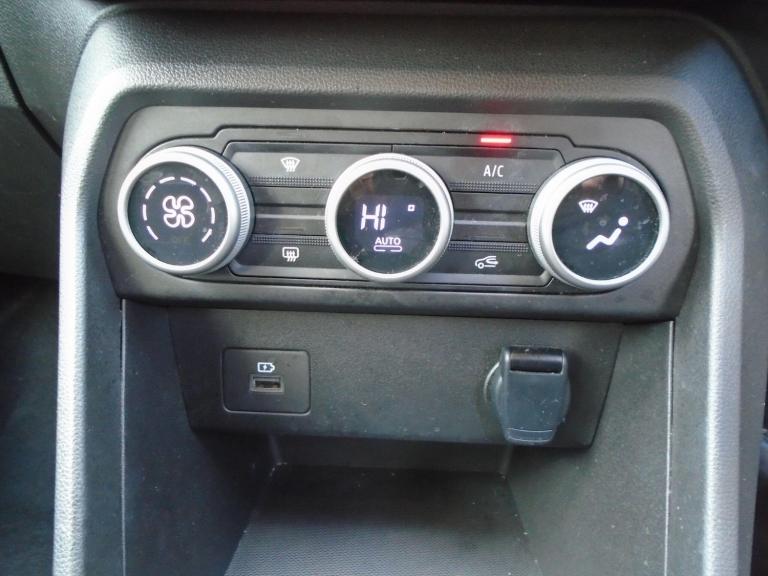 2023 Dacia Jogger 1.0 TCe Extreme SE 5dr MPV PETROL Manual