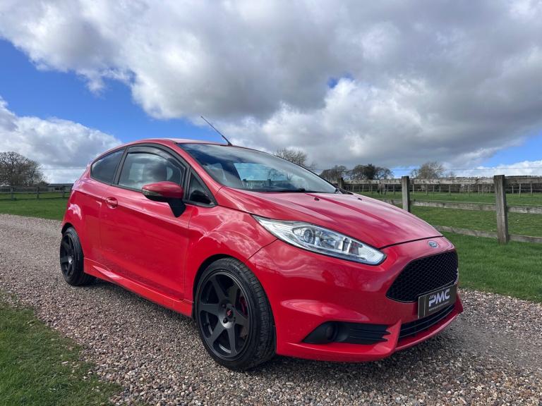2015 Ford Fiesta 1.6 EcoBoost ST-2 3dr HATCHBACK Petrol Manual