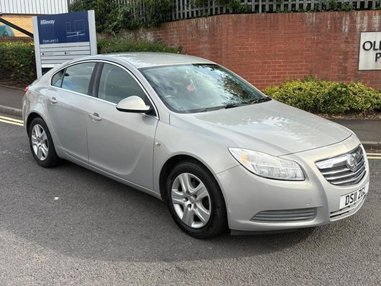 2011 Vauxhall Insignia 1.8i 16V Exclusiv 5dr HATCHBACK Petrol Manual