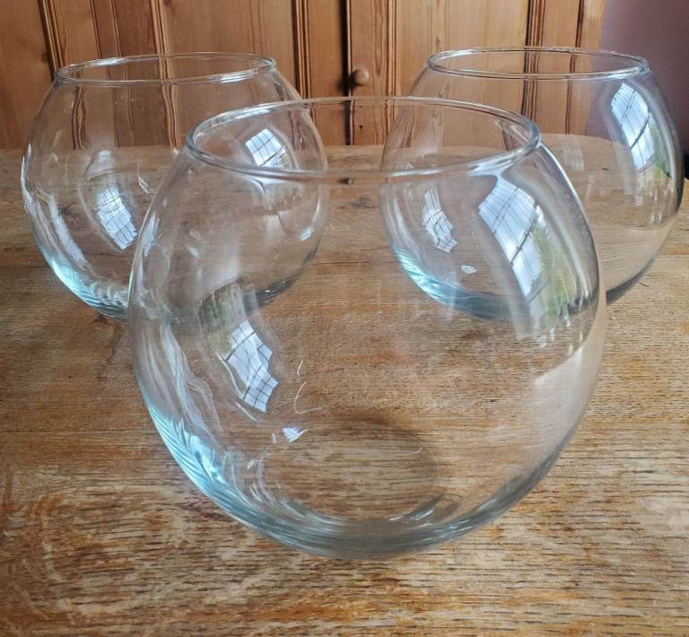 Glass globe bowls for display, terrarium etc.